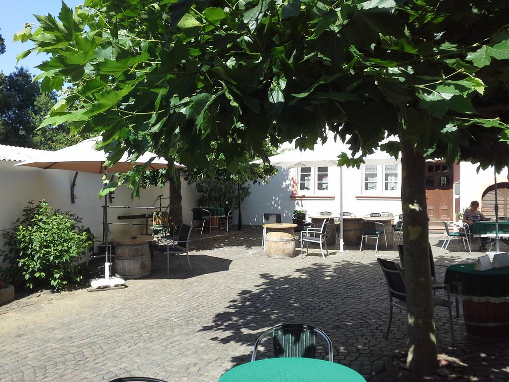ホテル Weinhaus Kurtrierer Hof ライヴェン エクステリア 写真