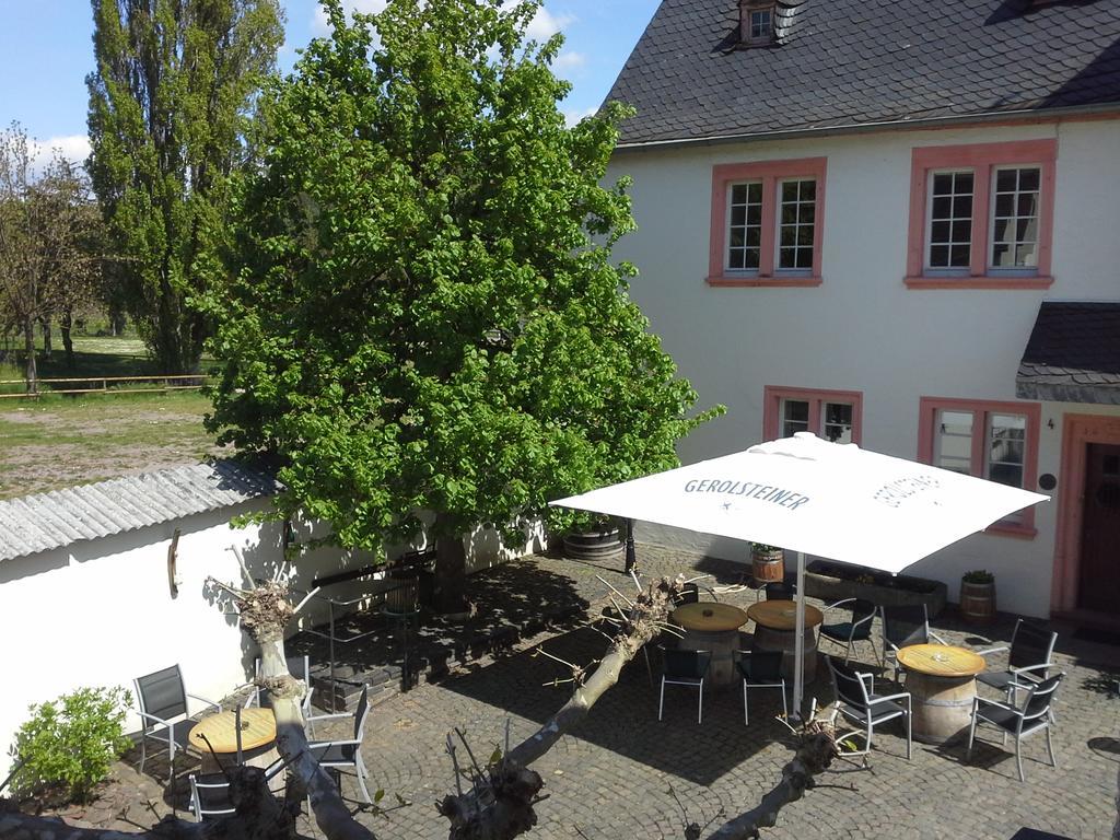 ホテル Weinhaus Kurtrierer Hof ライヴェン エクステリア 写真