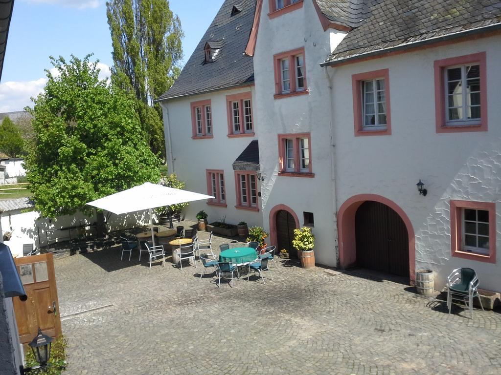 ホテル Weinhaus Kurtrierer Hof ライヴェン エクステリア 写真
