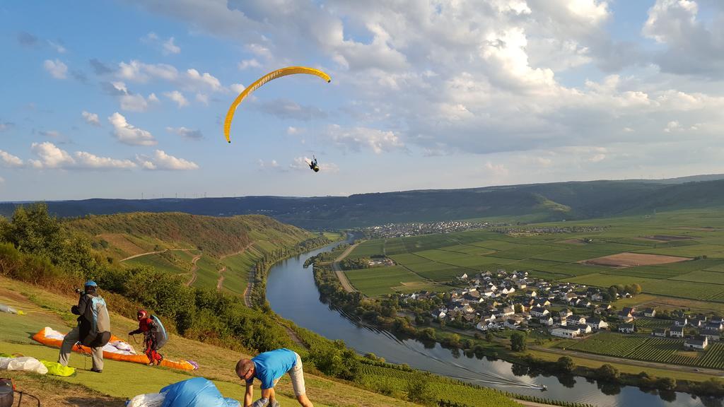 ホテル Weinhaus Kurtrierer Hof ライヴェン エクステリア 写真