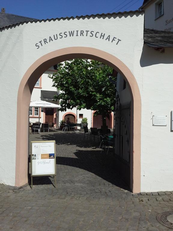 ホテル Weinhaus Kurtrierer Hof ライヴェン エクステリア 写真